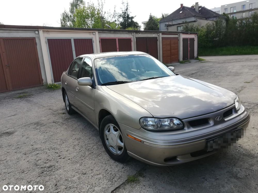 Oldsmobile Cutlass 3.1 International - 3