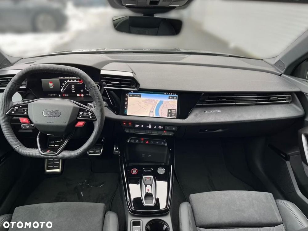 Audi RS3 Limousine - 10