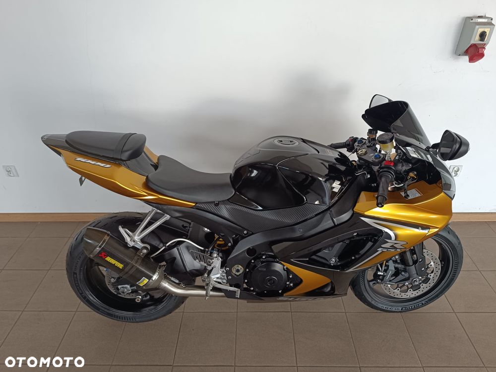 Suzuki GSX-R - 4