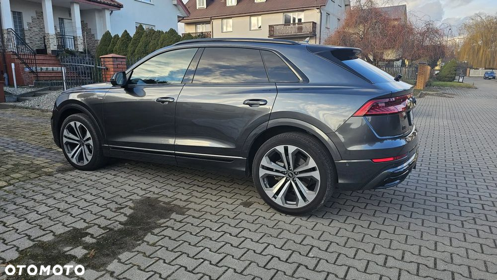 Audi Q8 - 14