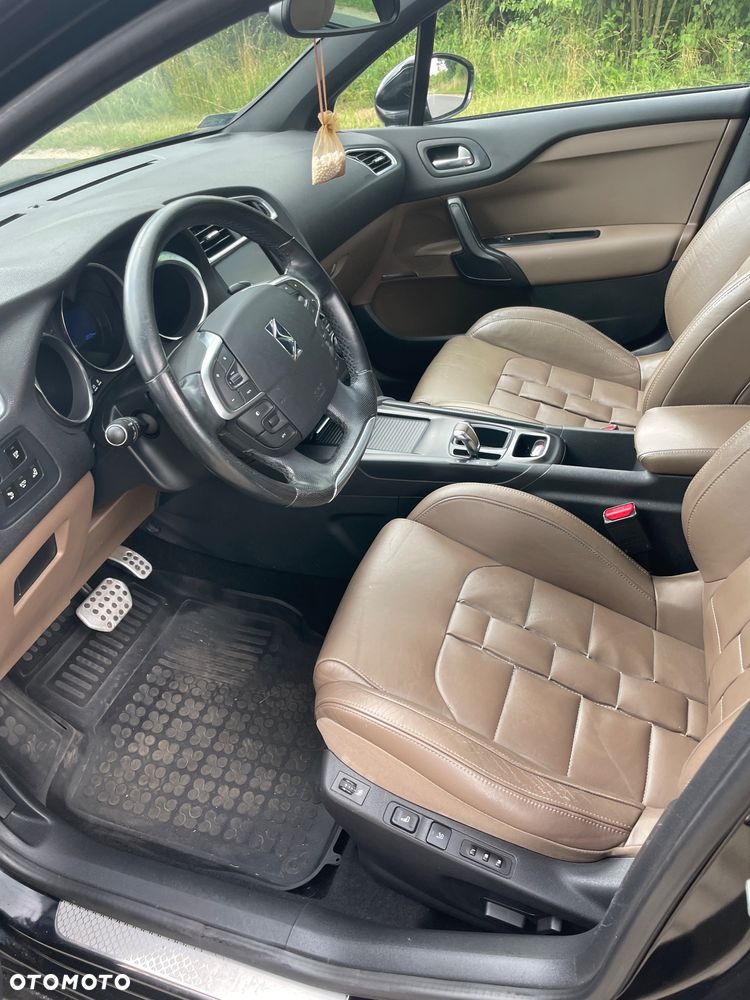 Citroën DS4 1.6 e-HDi SoChic MCP - 11
