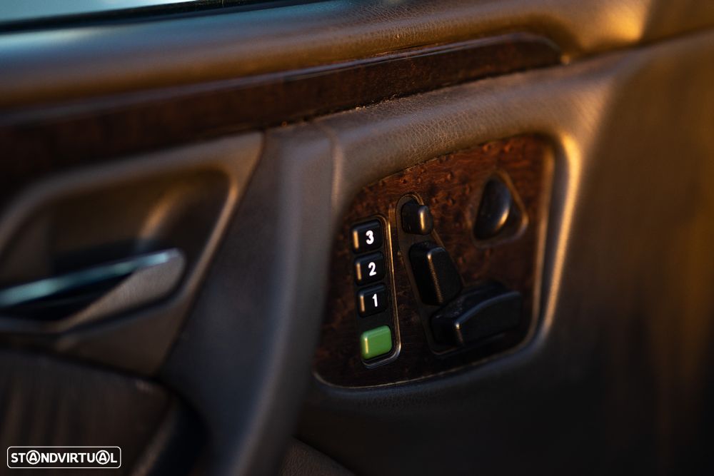 Mercedes-Benz E 320 - 11