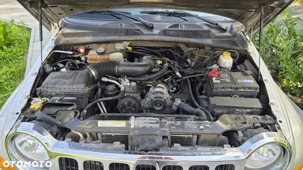 Jeep Liberty - 18