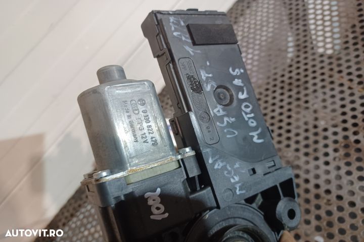 Motoras macara geam spate stanga 0130822479 807315510R Renault Megane - 5