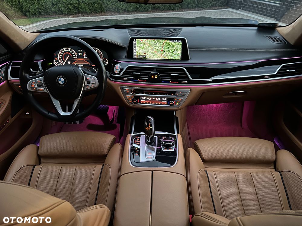 BMW Seria 7 740d xDrive - 27