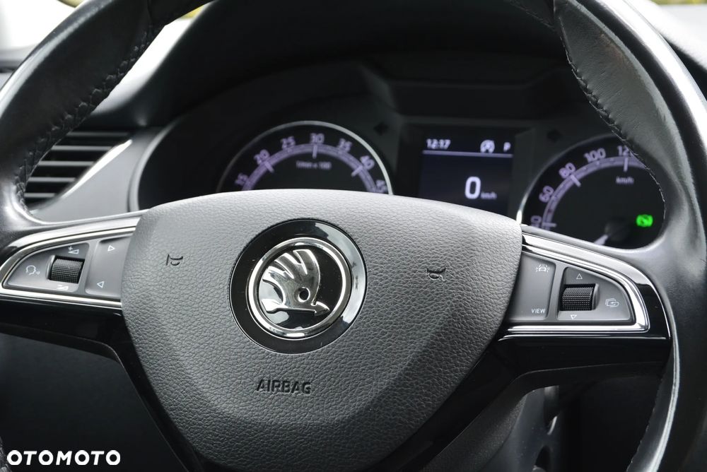 Skoda Octavia 2.0 TDI Ambition DSG - 23