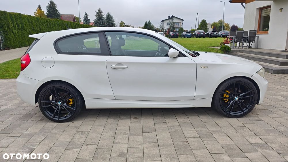 BMW Seria 1 116I 2008 photo 4