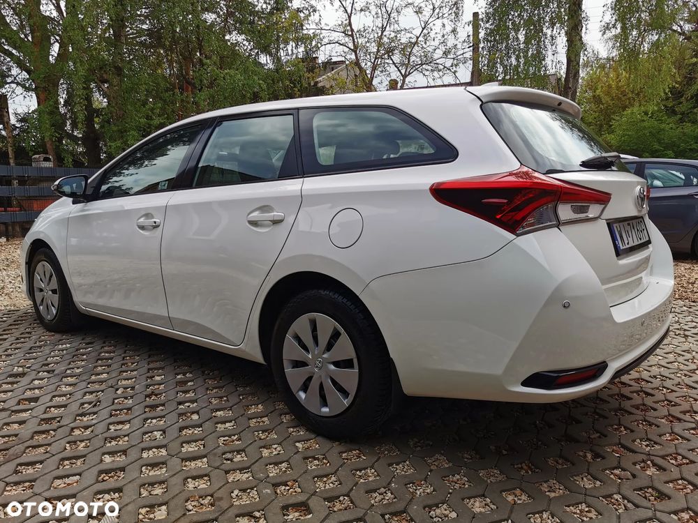 Toyota Auris 1.4 D-4D Dynamic - 6