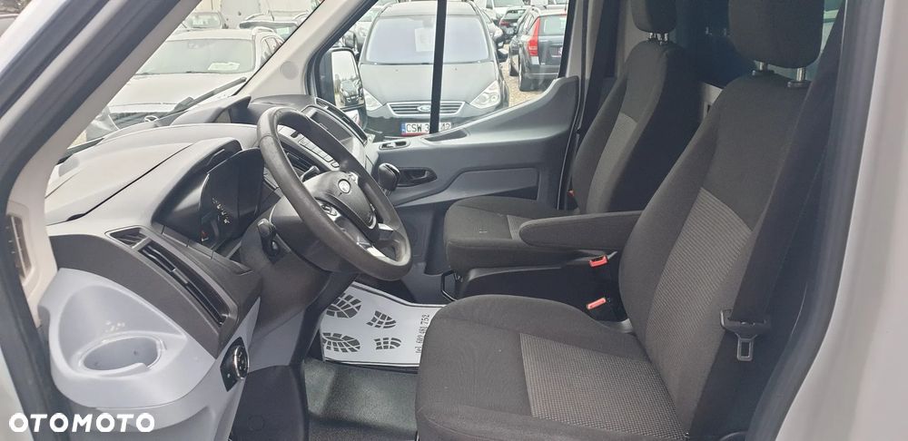 Ford Transit - 11