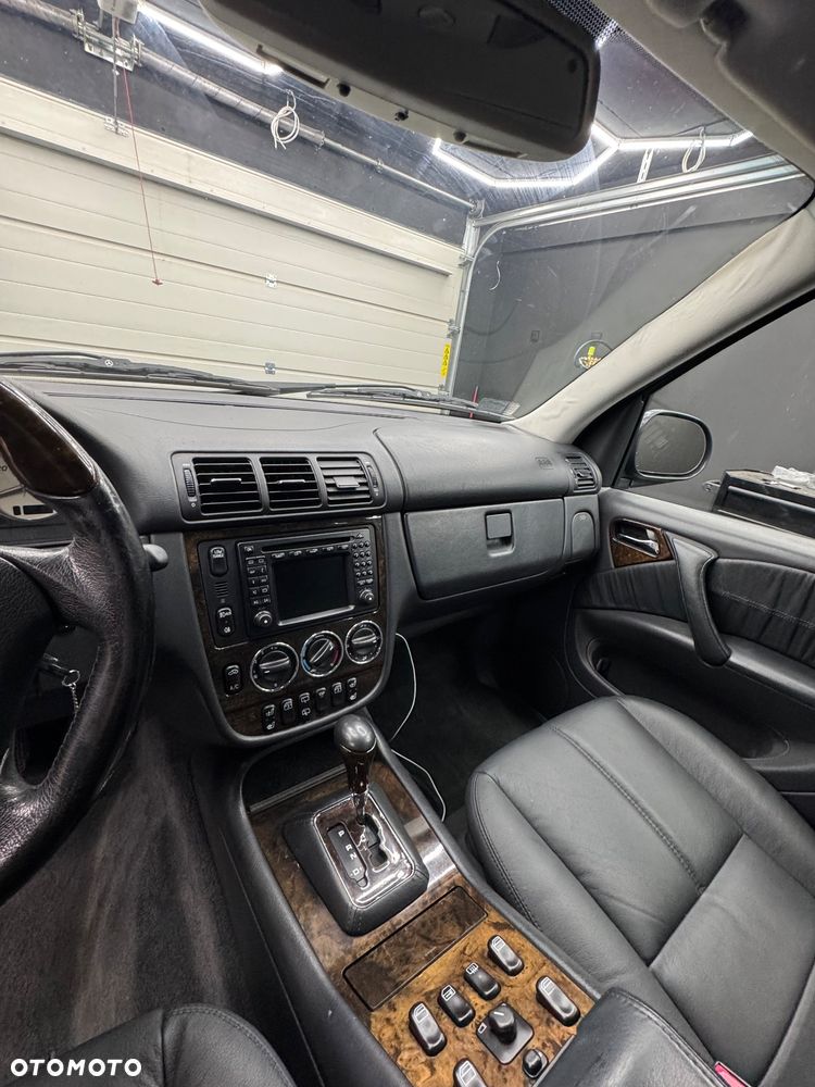 Mercedes-Benz ML 55 AMG - 9