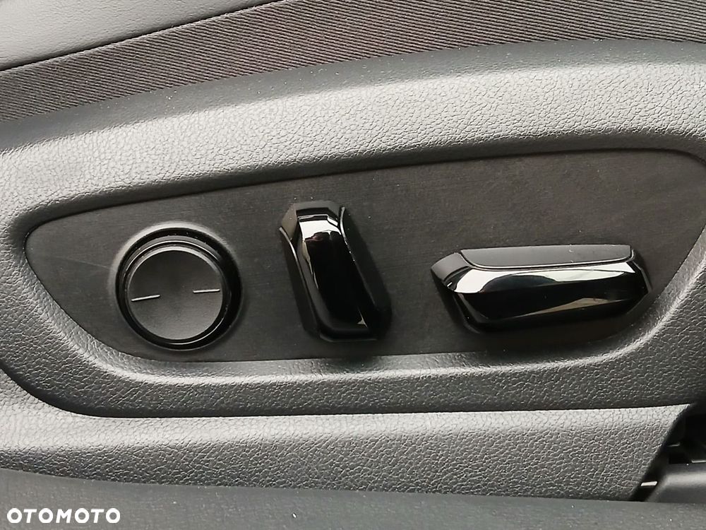 Lexus ES 300h Business Edition - 36