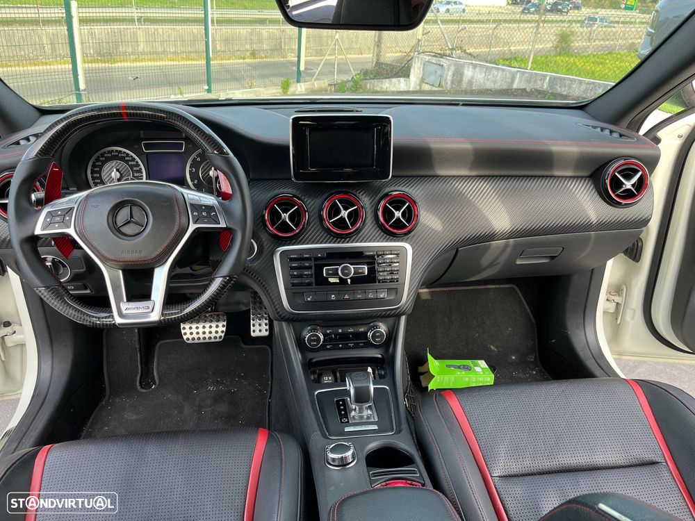 Mercedes-Benz A 45 AMG 4Matic Speedshift 7G-DCT PETRONAS 2015 World Champion Edition - 7