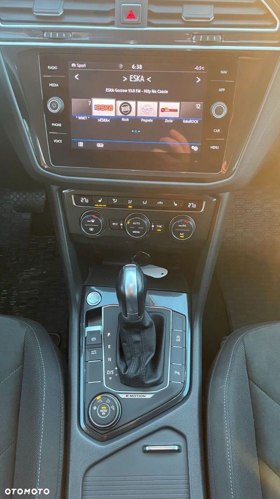Volkswagen Tiguan - 12