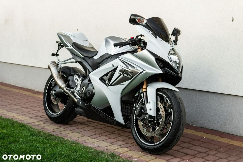 Suzuki GSX-R - 1