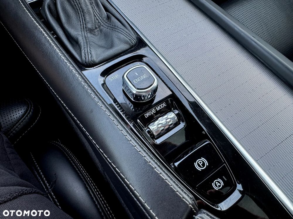 Volvo V90 D5 AWD Geartronic Inscription - 22