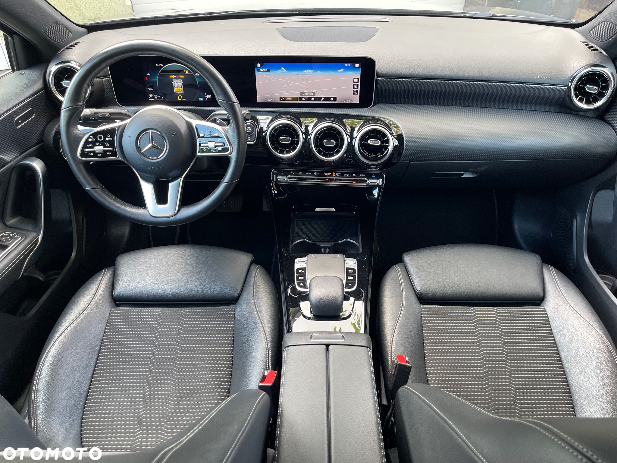 Mercedes-Benz Klasa A 200 AMG Line 7G-DCT - 22