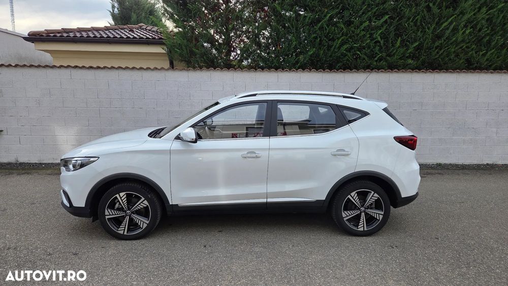 MG ZS EV - 4