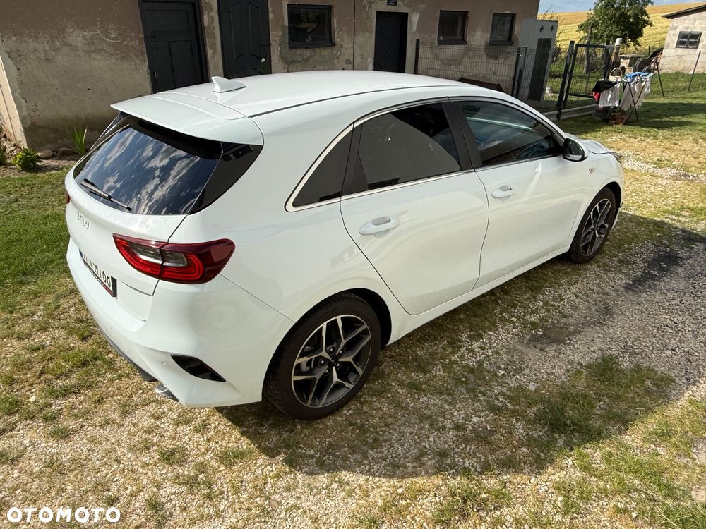 Kia Ceed - 36