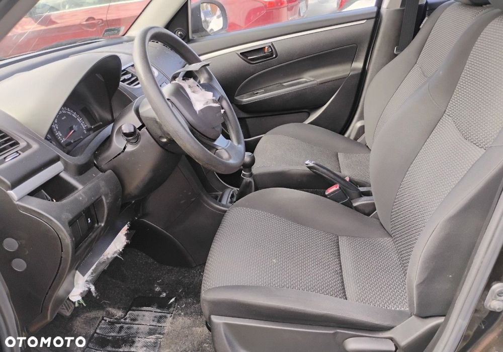 Suzuki Swift - 8