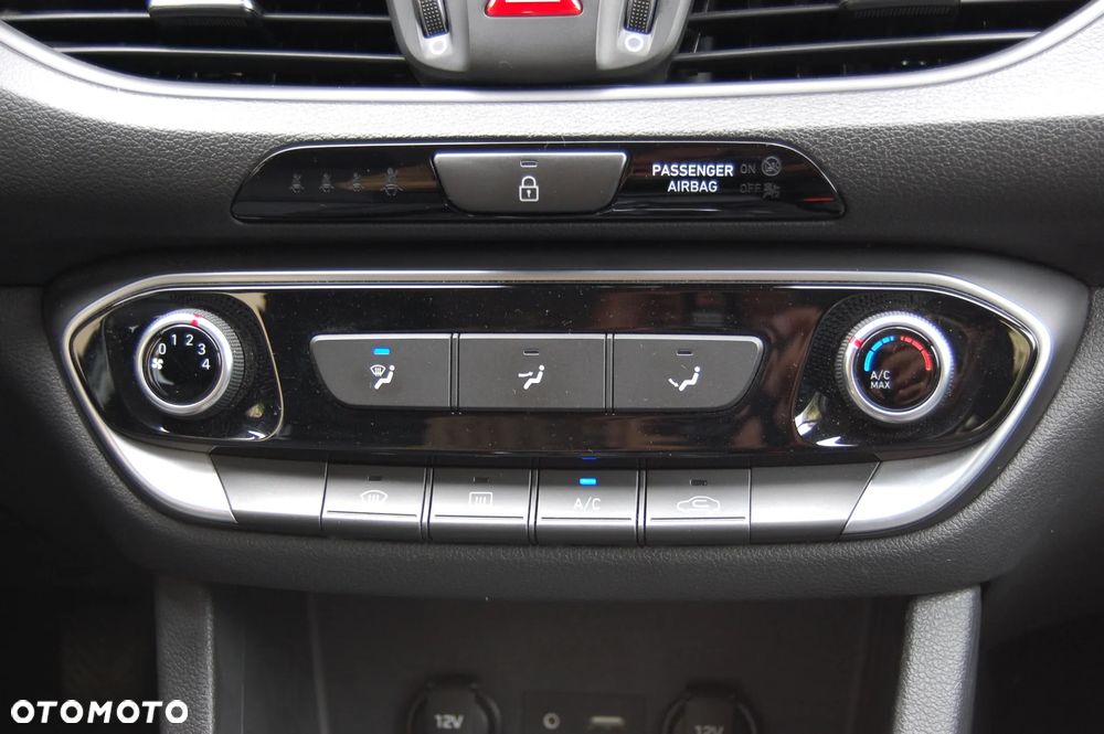 Hyundai i30 1.4 Trend - 35