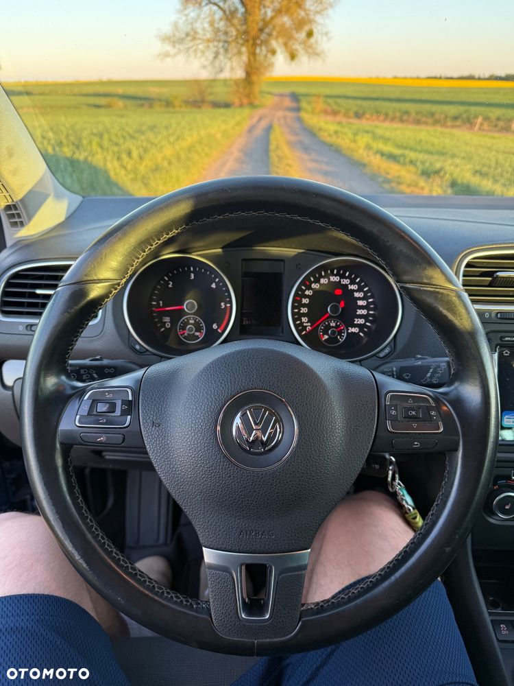 Volkswagen Golf 1.6 TDI DPF BlueMotion - 10
