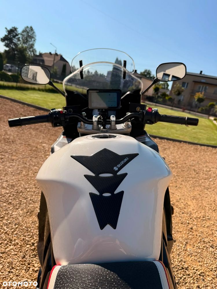 Suzuki GSX - 6