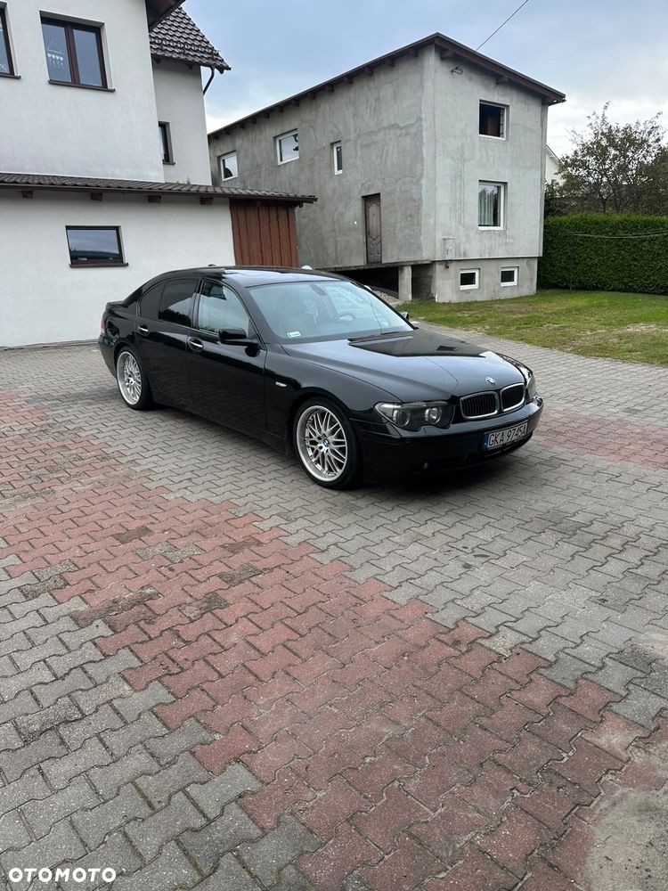 BMW Seria 7 745i - 1