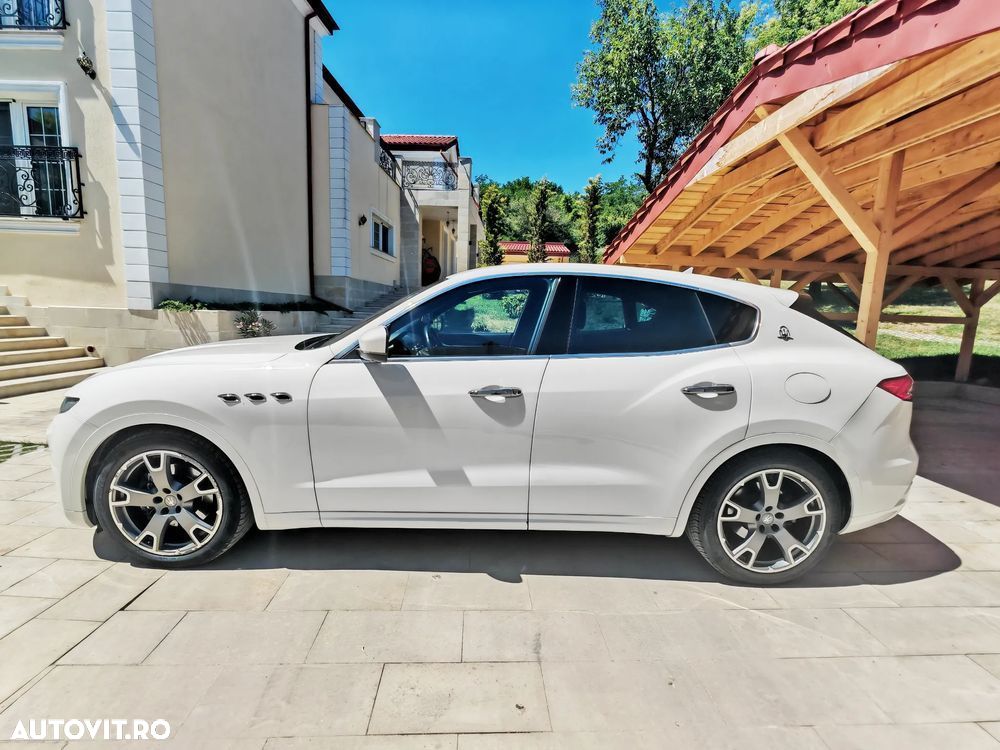 Maserati Levante - 3