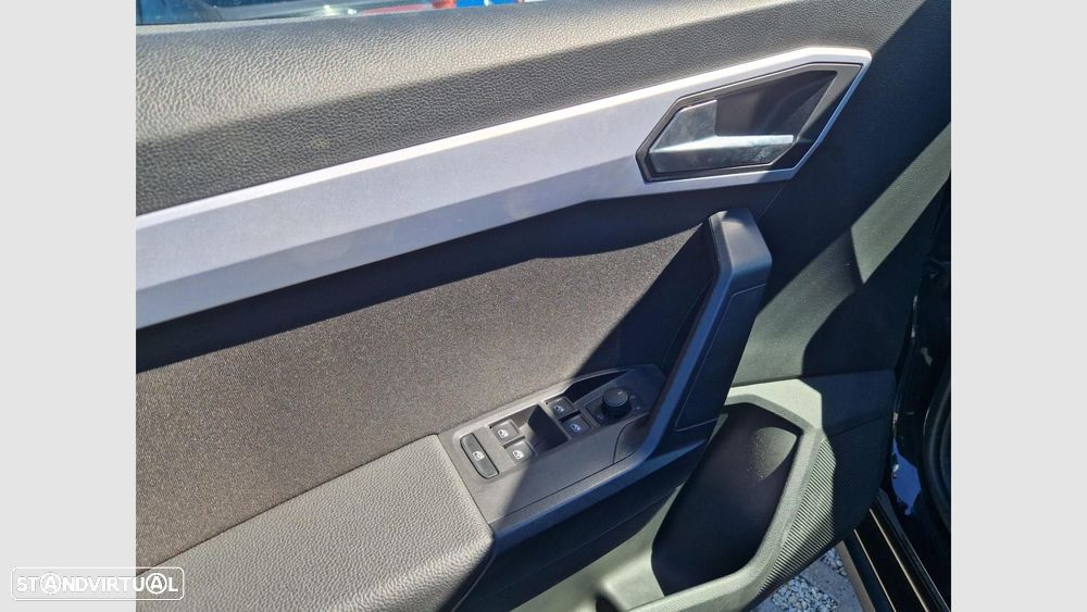 SEAT Arona 1.0 TSI FR - 9