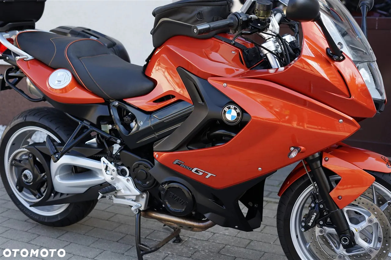 BMW F - 11