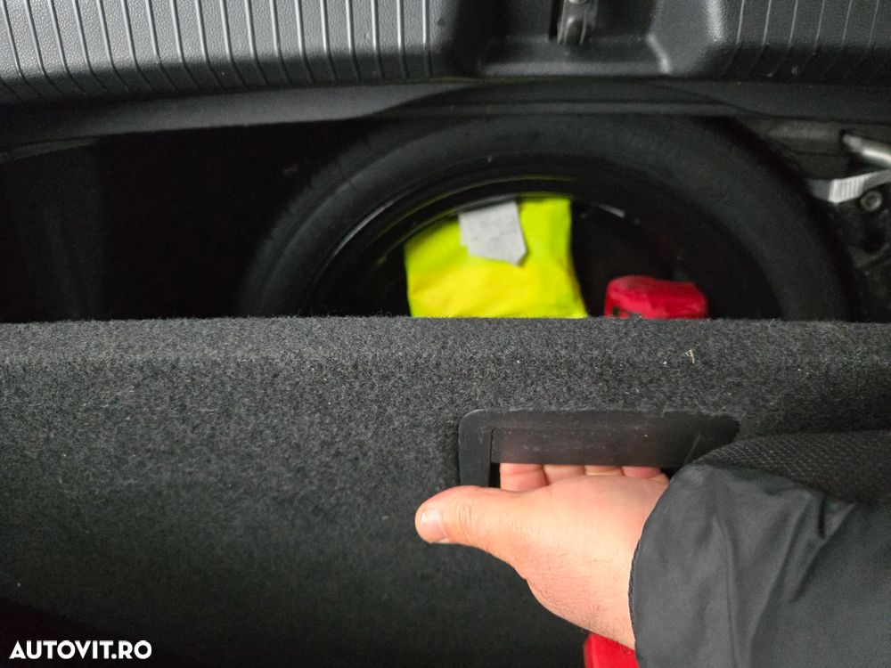 Volkswagen Golf 1.5 eTSI ACT DSG MHEV Style - 20