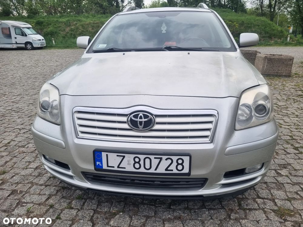 Toyota Avensis 2.0 D-4D Sol - 2