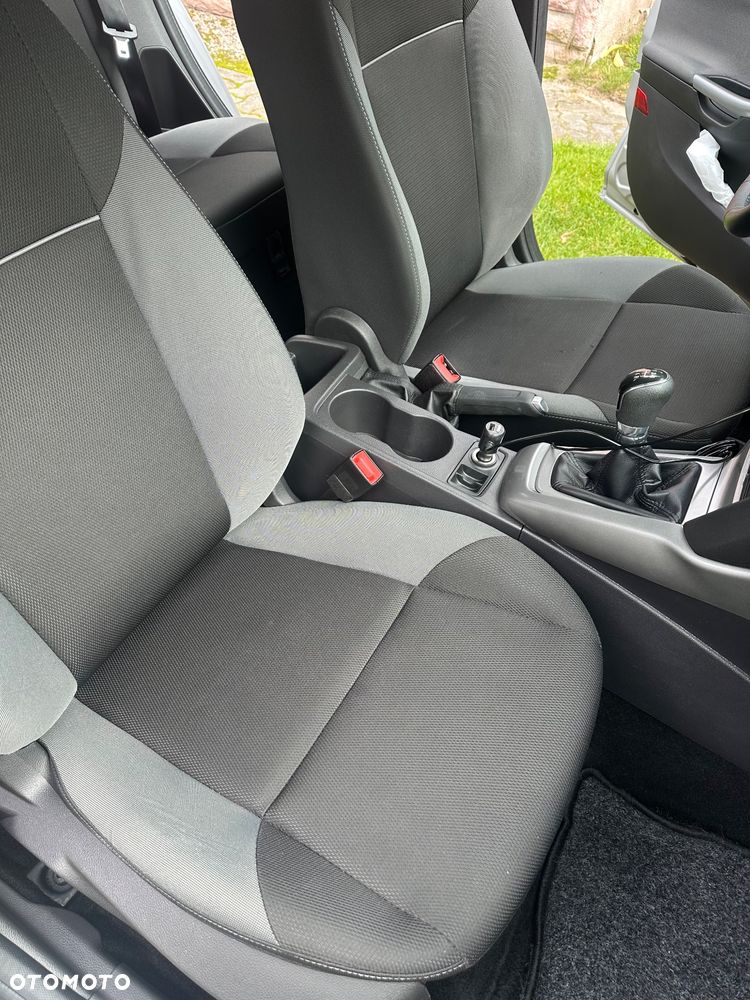 Ford Focus 1.6 Trend Sport - 16