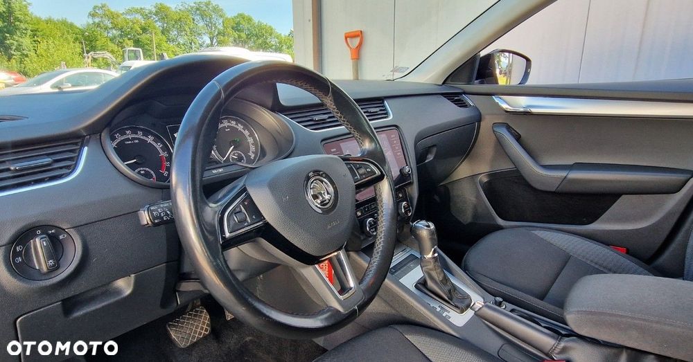 Skoda Octavia 2.0 TDI Ambition DSG - 25