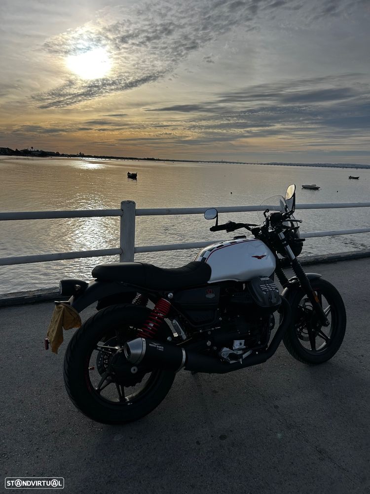 Moto Guzzi V7 Stone Ten Nova - 7