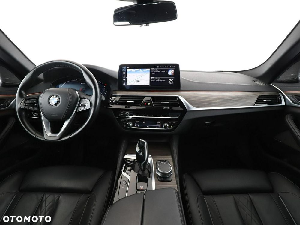 BMW Seria 5 530e xDrive Luxury Line - 17