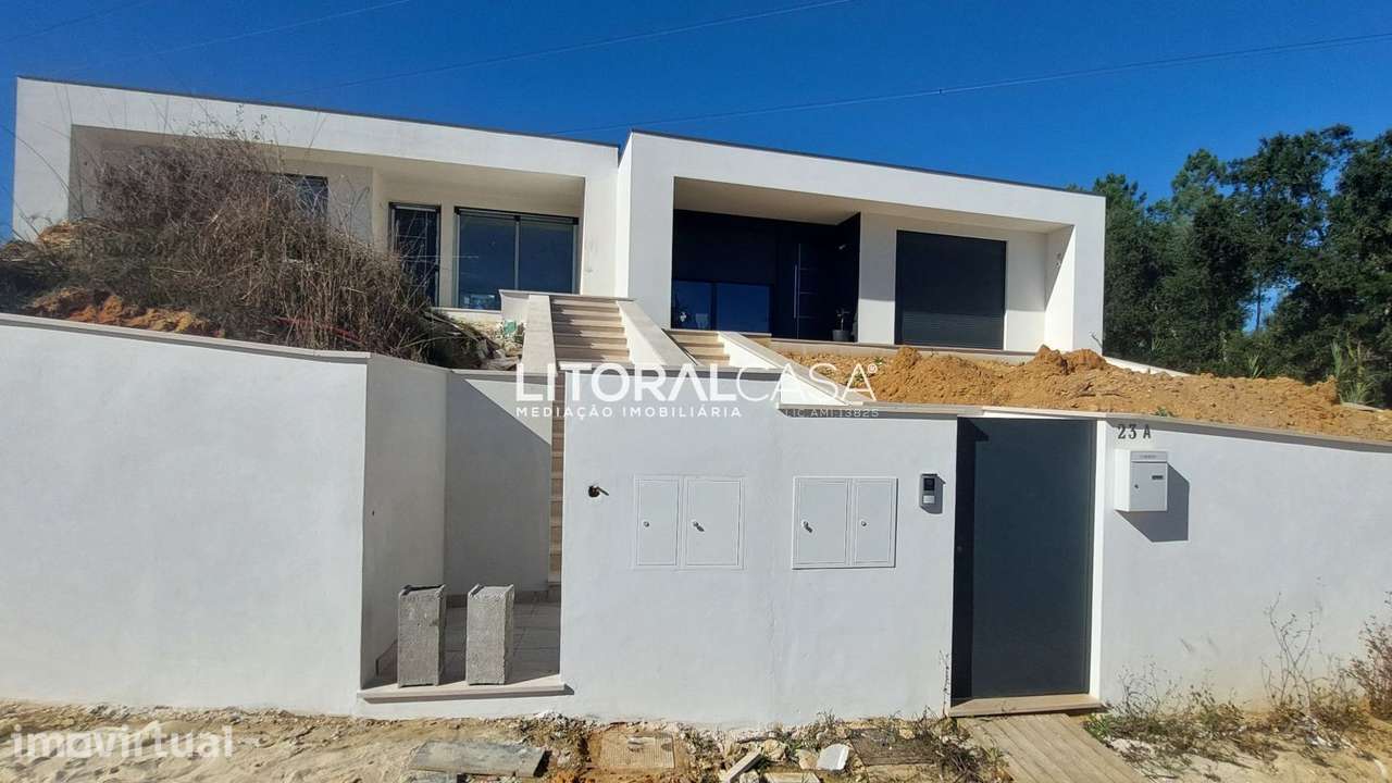 Moradia T3 geminada | Arquitetura Moderna | Térrea | Anadia - Grande imagem: 2/16
