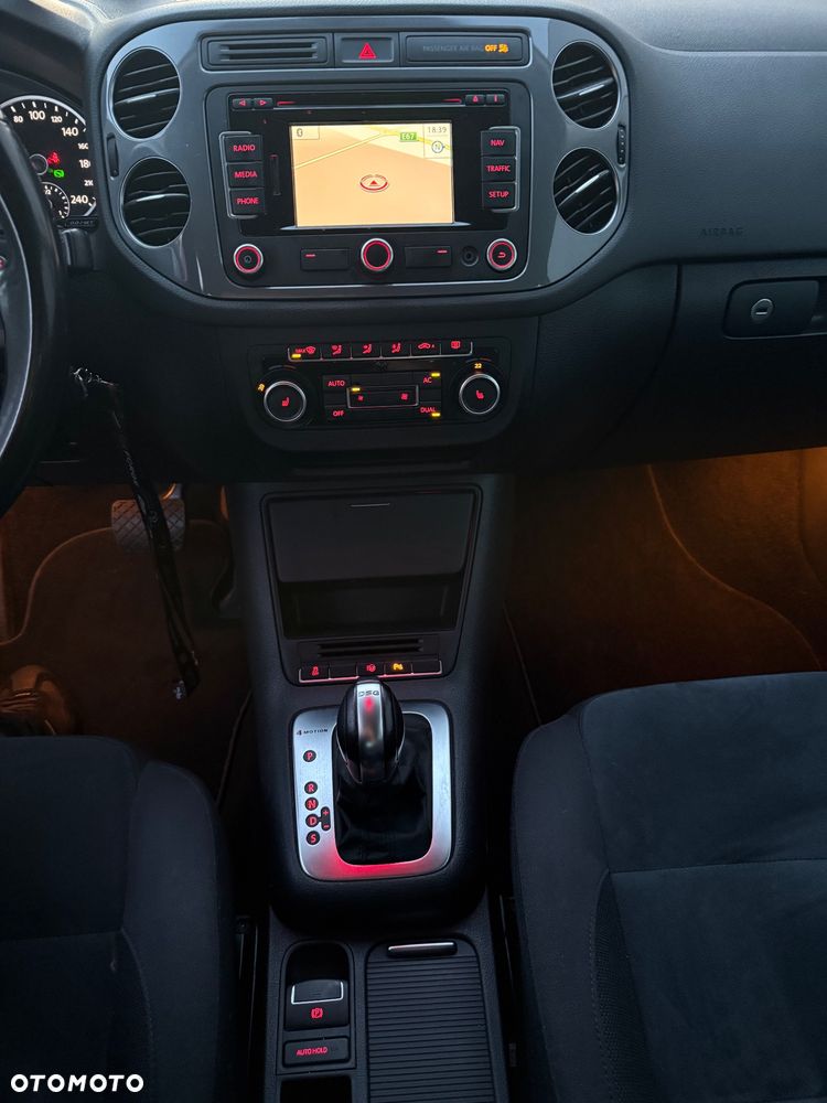Volkswagen Tiguan 2.0 TDI DPF 4Motion BlueMotion Technology DSG Exclusive - 28