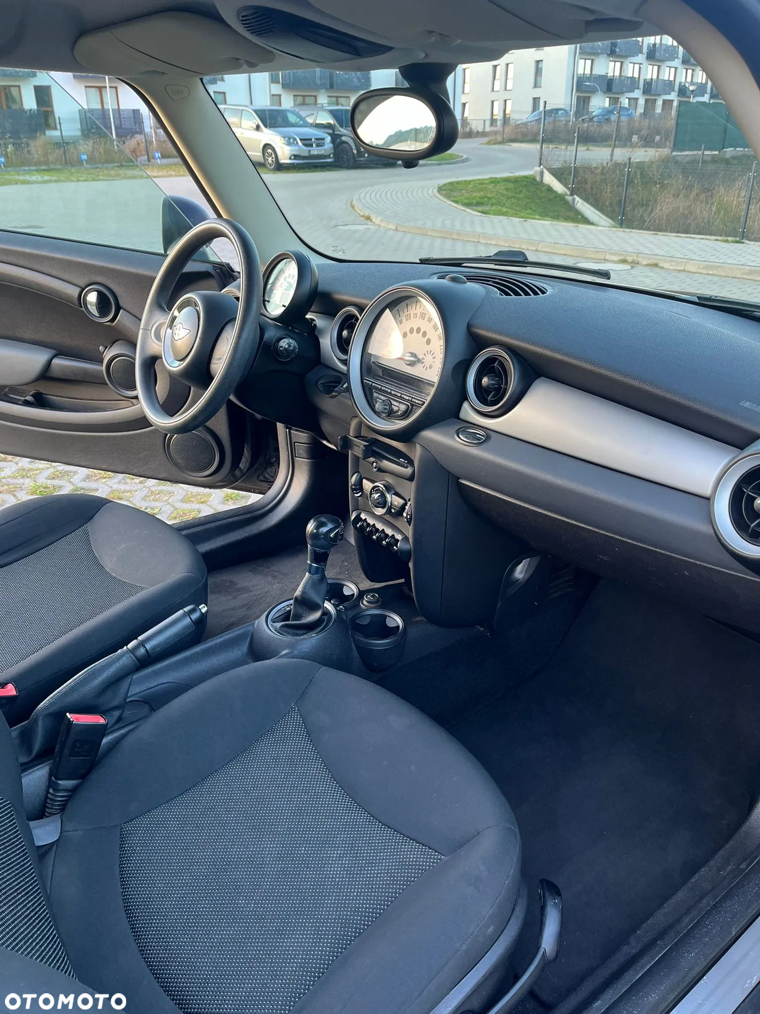 MINI ONE Standard - 7