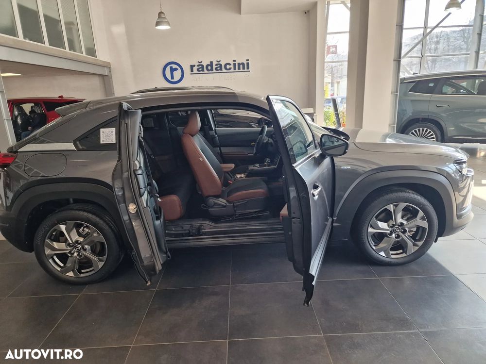 Mazda MX-30 e-SKYACTIV EV Makoto (Industrial Vintage) - 7