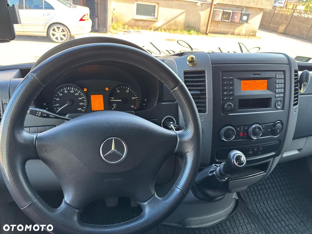 Mercedes-Benz SPRINTER - 21