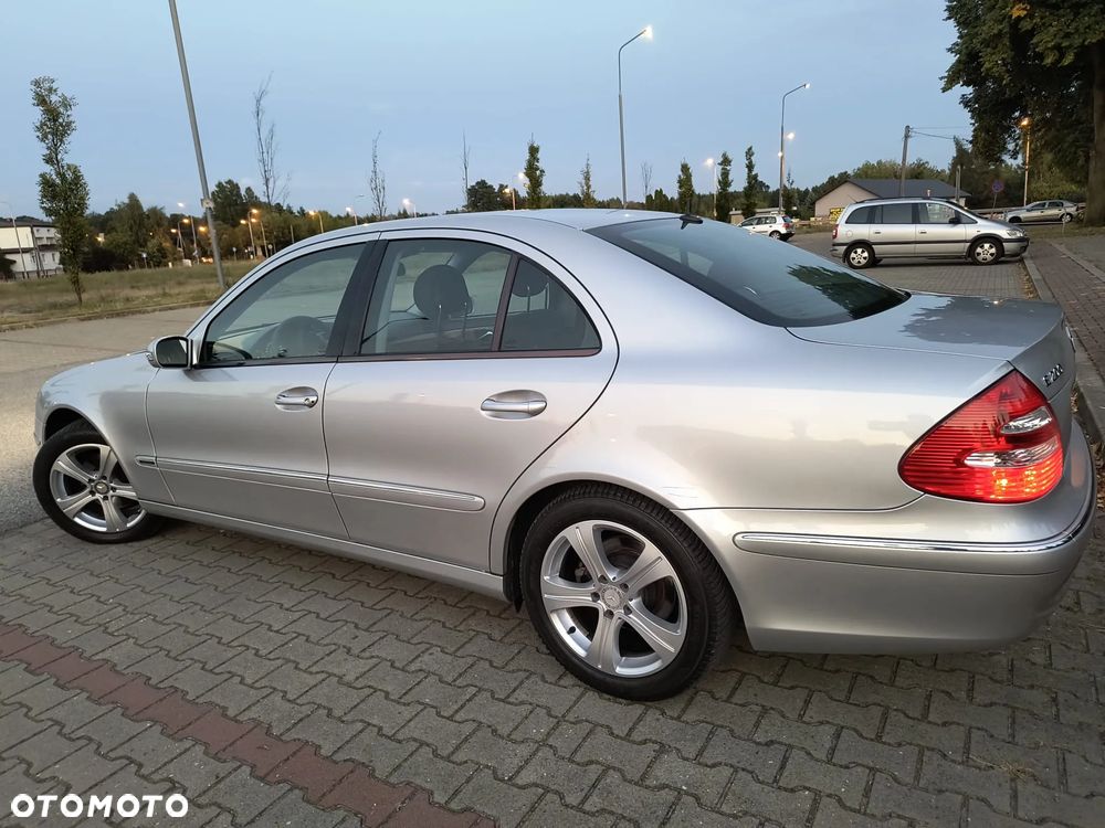 Mercedes-Benz Klasa E 200 Kompressor Elegance Sport Edition - 8