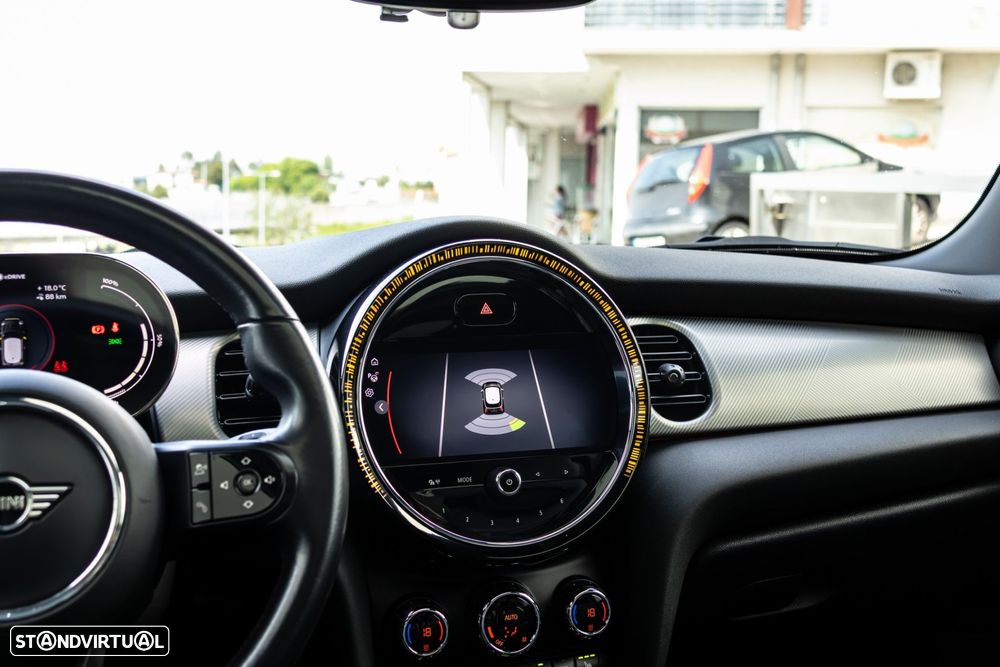 MINI 3 Portas Cooper E Classic S - 37