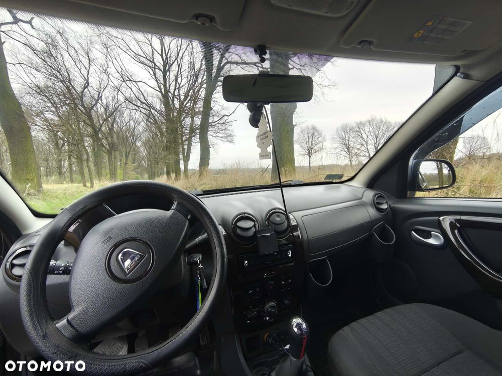 Dacia Duster 1.6 Laureate - 13