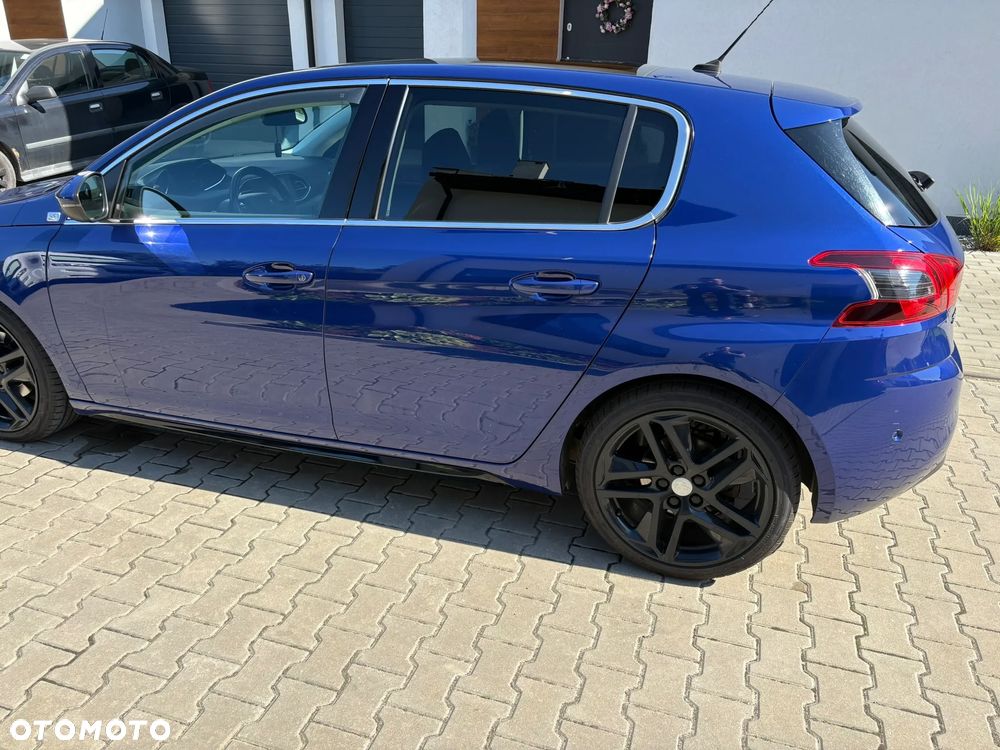 Peugeot 308 1.2 PureTech Allure S&S - 13