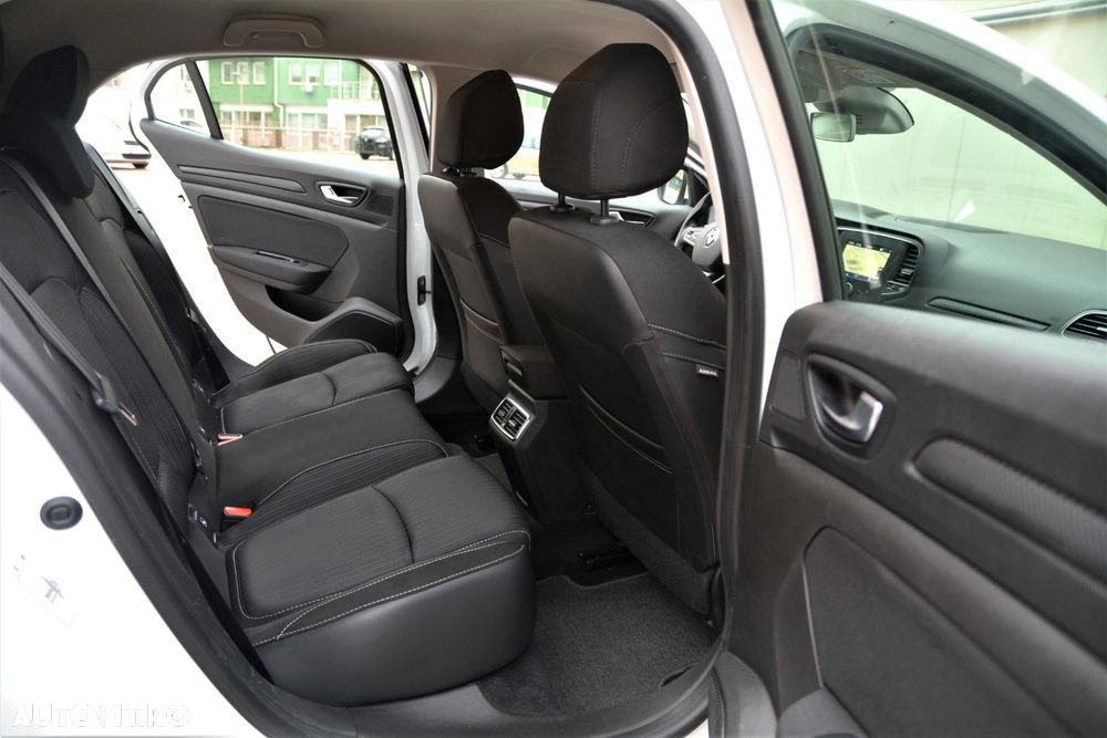 Renault Megane BLUE dCi 115 BUSINESS EDITION - 17