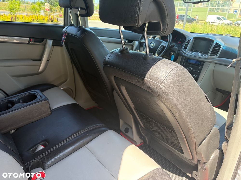 Chevrolet Captiva 2.2 D LTZ - 10