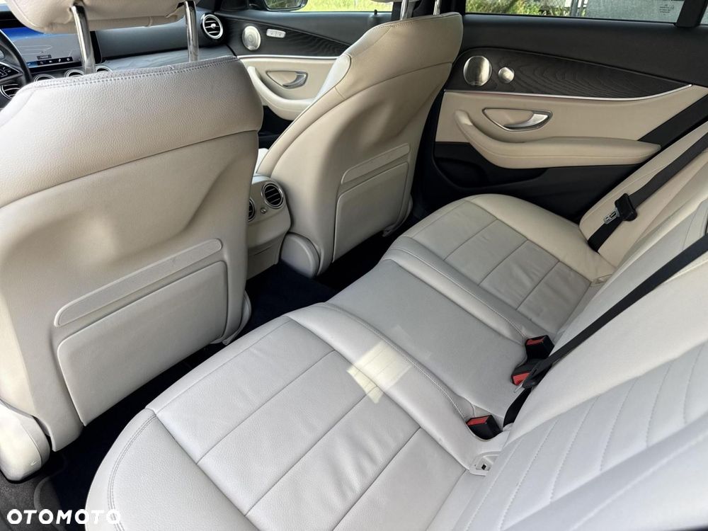 Mercedes-Benz Klasa E - 13