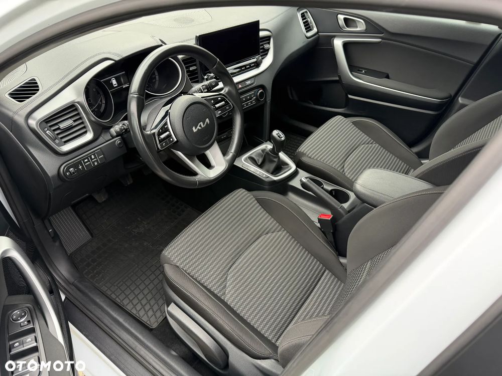 Kia Ceed 1.5 T-GDI M - 5