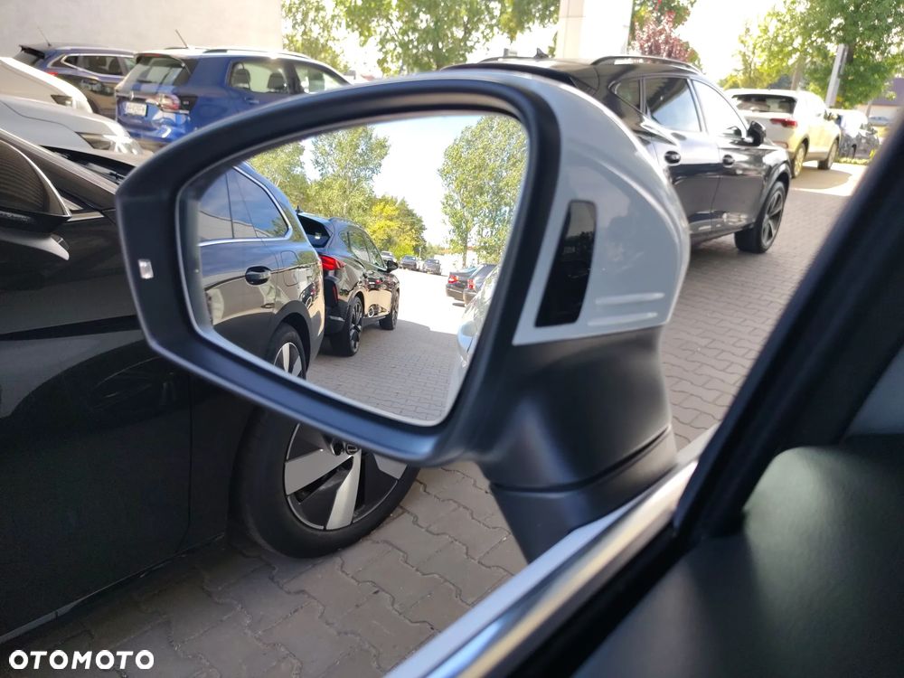 Volkswagen Tiguan 2.0 TDI Elegance DSG - 24